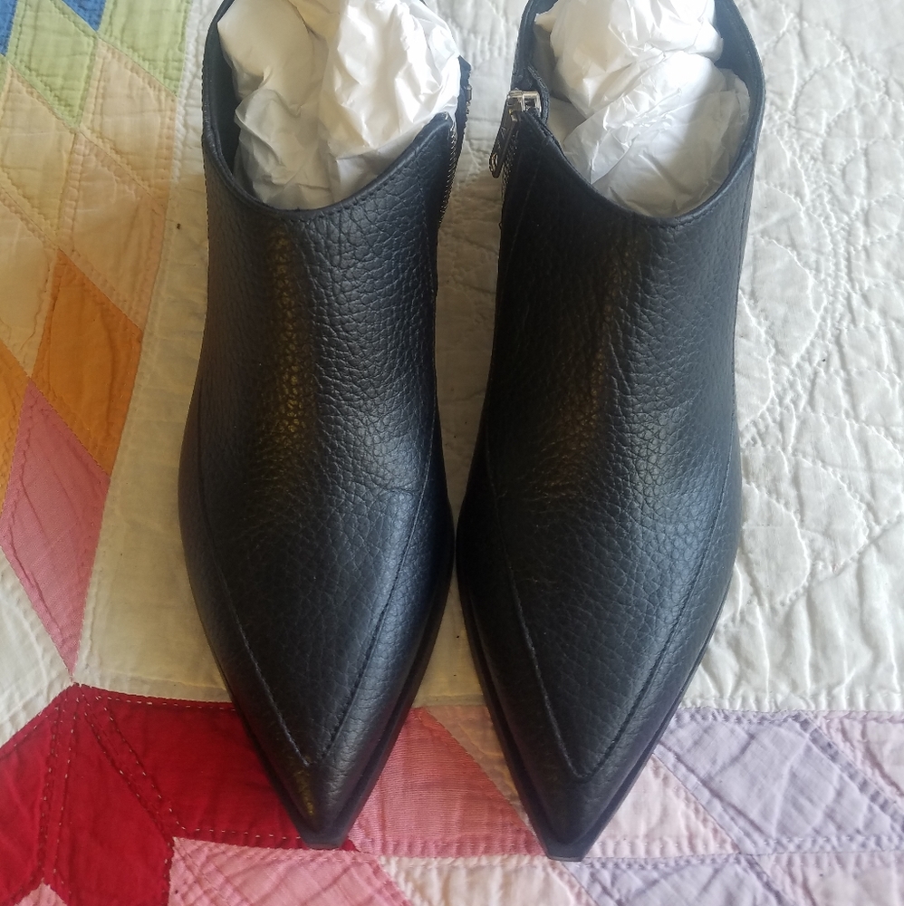 Everlane Boss Bootie